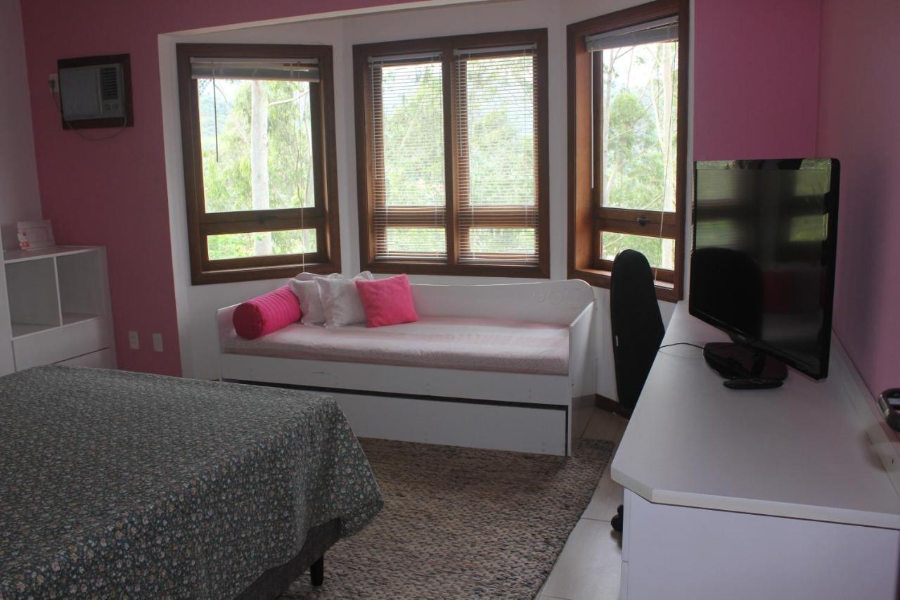Family Room with Private Bathroom,1104638346:JPEG